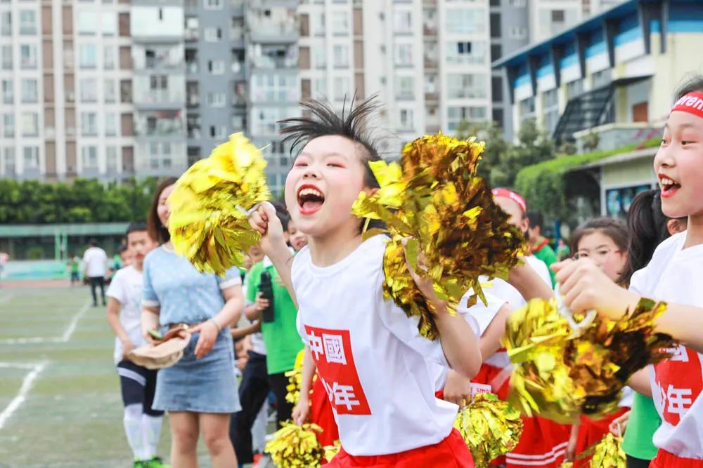 双流区迎春小学举行第七届校园足球班级联赛暨啦啦操比赛颁奖仪式
