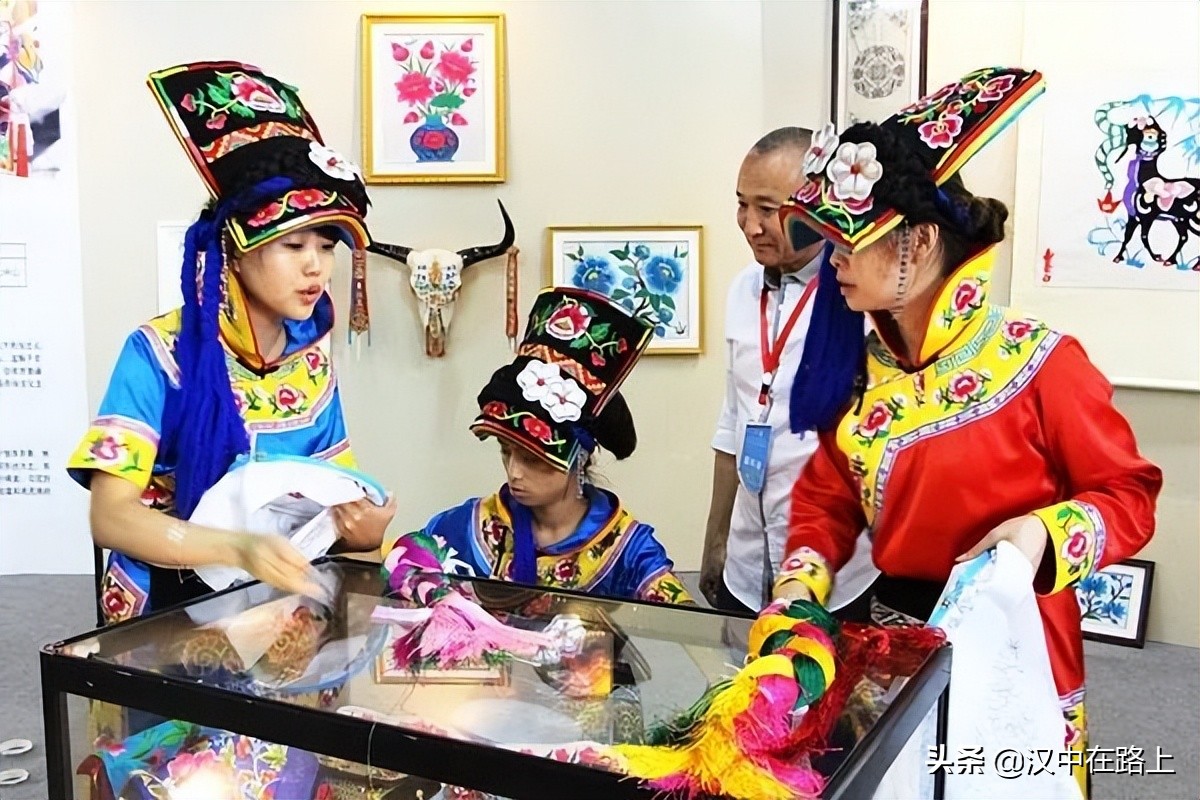 漢中羌繡——繡出云朵的民族