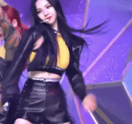 2021年女团直拍点击量Top10公开;老团打歌有望拿下4连冠