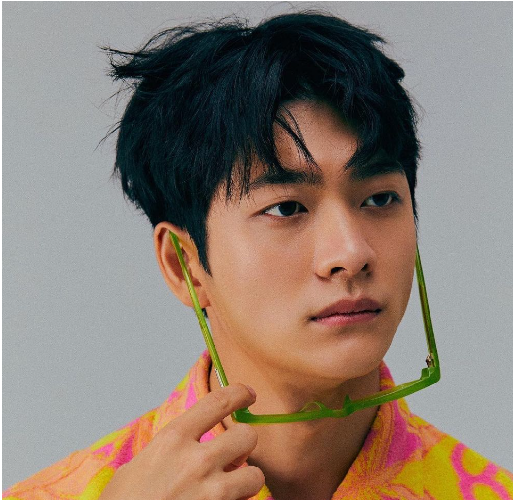 和徐康俊是好友：《非常律师禹英禑》的“暖男前辈”姜泰伍