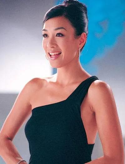 钟丽缇从小县城商演到乘风破浪的姐姐，她经历了什么