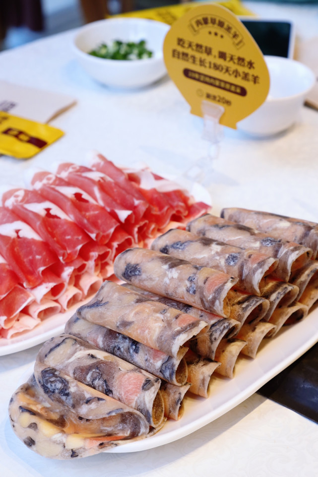 �ı�����ҵ�ġ���Ʒ���塱�ù˿ͻع��й��˳Է���ζ��