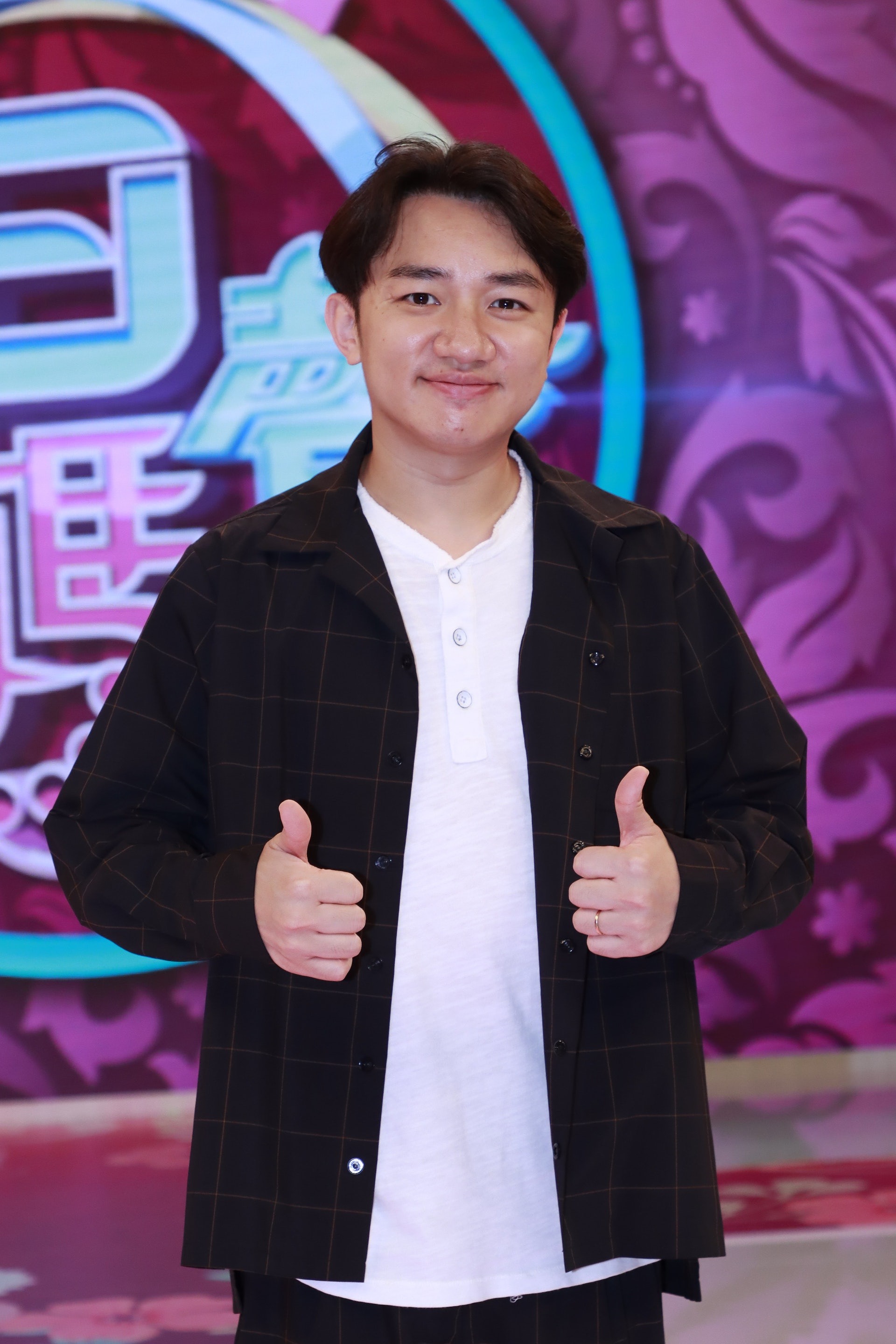 港媒曝王祖蓝辞任无线创意官，为帮钟嘉欣得视后，不惜与高层翻脸