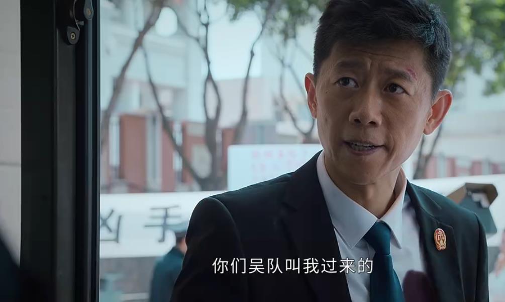 20集悬疑剧《庭外》首播质量高，10分钟入戏，连看2集不过瘾