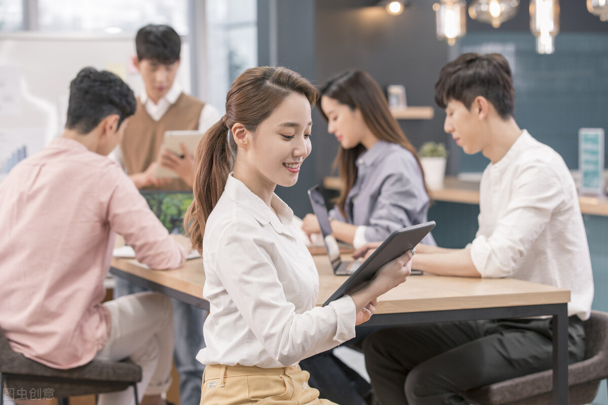 闷声发大财！外行人国内卷码农，内行人留美学金工