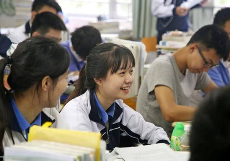我国高中百强榜新鲜出炉，华师一附中令人佩服，上海中学无缘前五