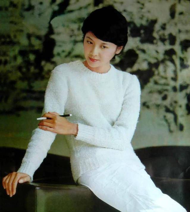 8位挂历女神：巩俐华贵、周迅灵动、瞿颖最奔放，谁是你心中第一