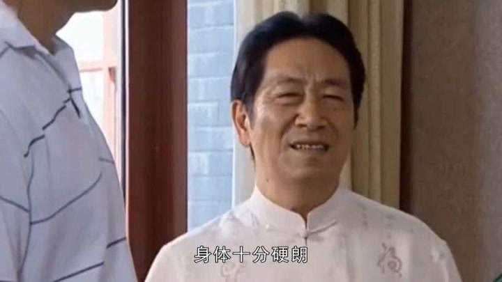 与王奎荣相差37岁的爱情，婚后生一对儿女，饶芯语现在后悔了吗？