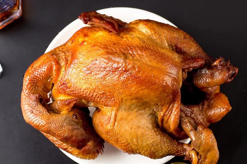 全国6款放心烧鸡，因“价廉”遭受质疑，却都是“以药入鸡”