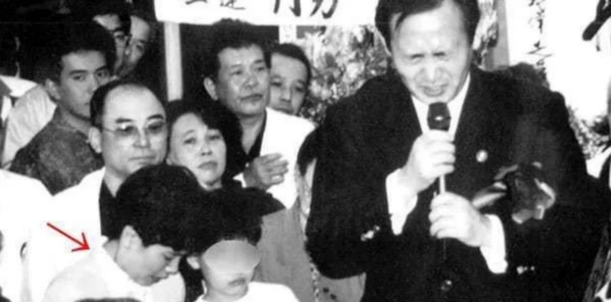 真理子(一个二婚女，竟嫁给日本首相，清洁工阿姨的逆袭人生)