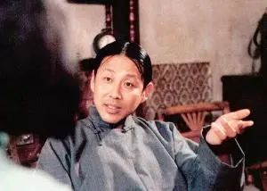 重读《围城》：人到中年，也需奋发