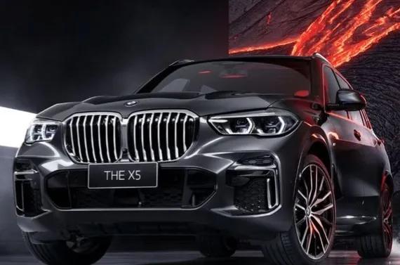 提高舒适性和增加豪华感的高质量内饰的宝马X5新能源2022款