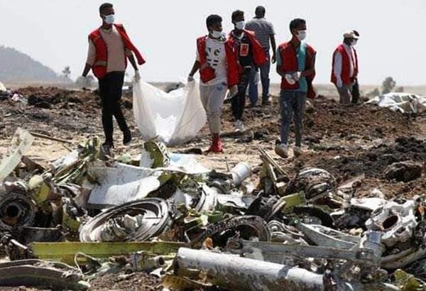东航载133人波音737客机失事，目击者：引发山火，飞机彻底解体