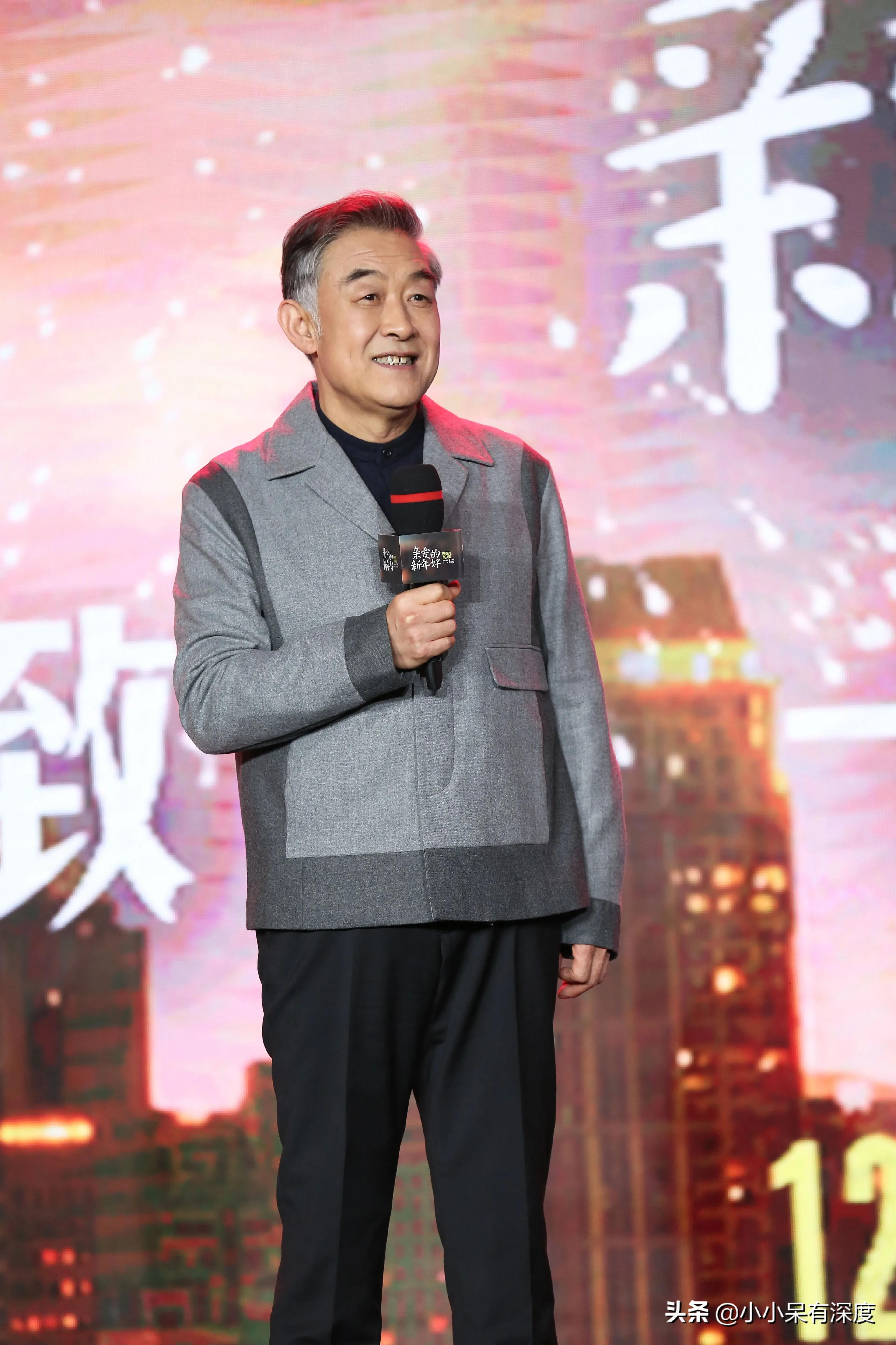 李建义近照，他靠演太监出名，戏中的他老奸巨猾，感情上没有绯闻