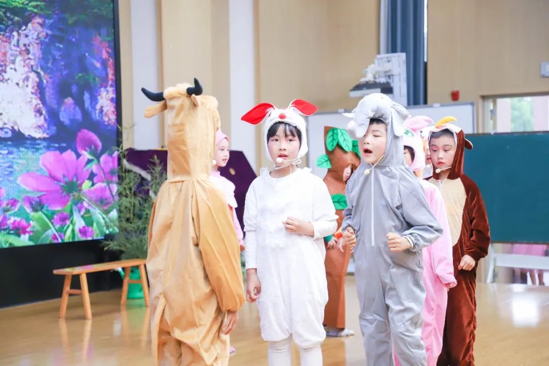 花田花绽，阅读悦心｜双流区黄甲小学举行读书节之阅读表演赛