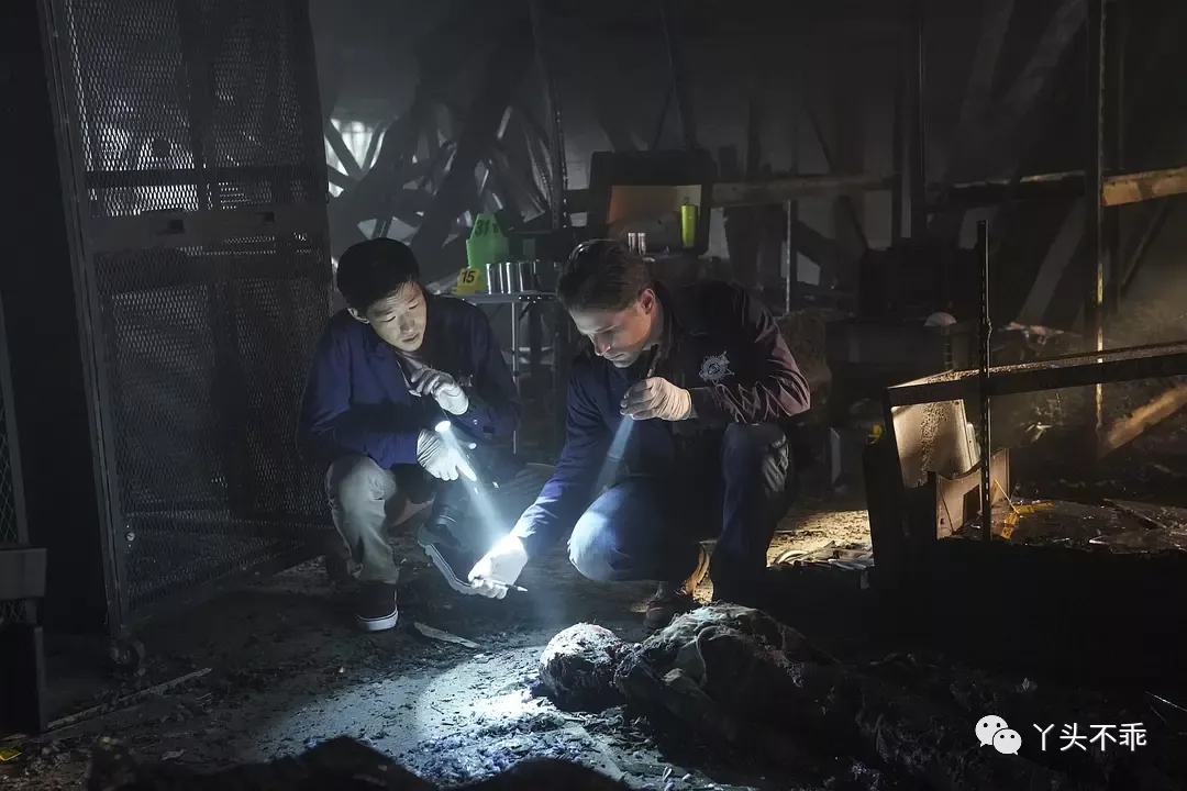 一部经典的美剧重新启动，教科书级别的经典