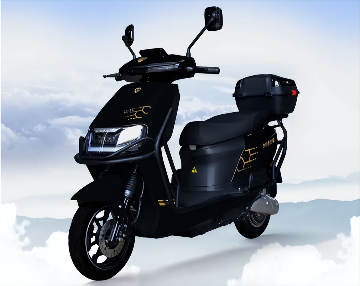 爬坡有劲,适合山区骑行,最高时速70km/h,2款大功率电摩来了-全球电动