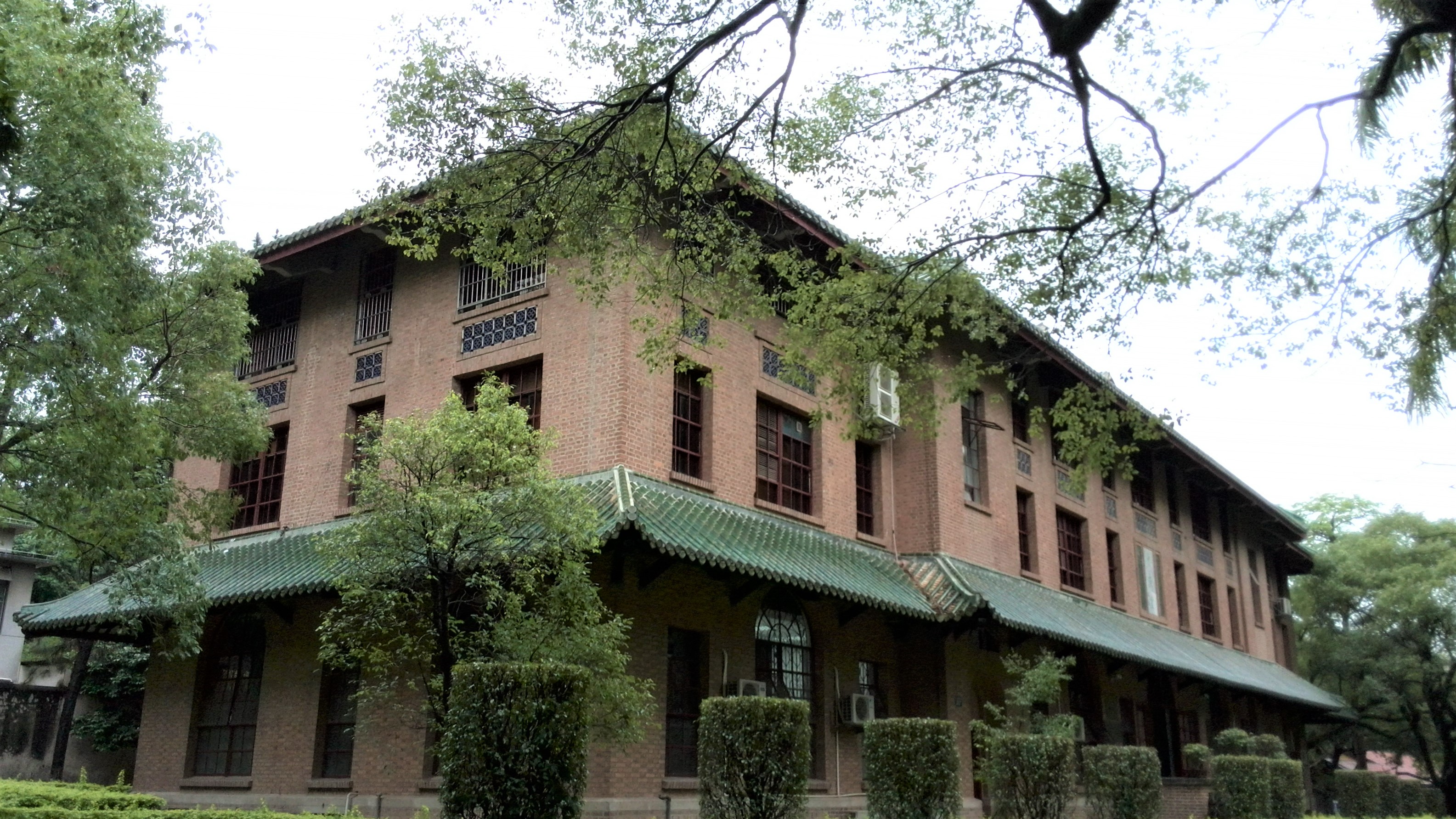 中山大学：广东人眼里的华南一霸，知名度不过长江？