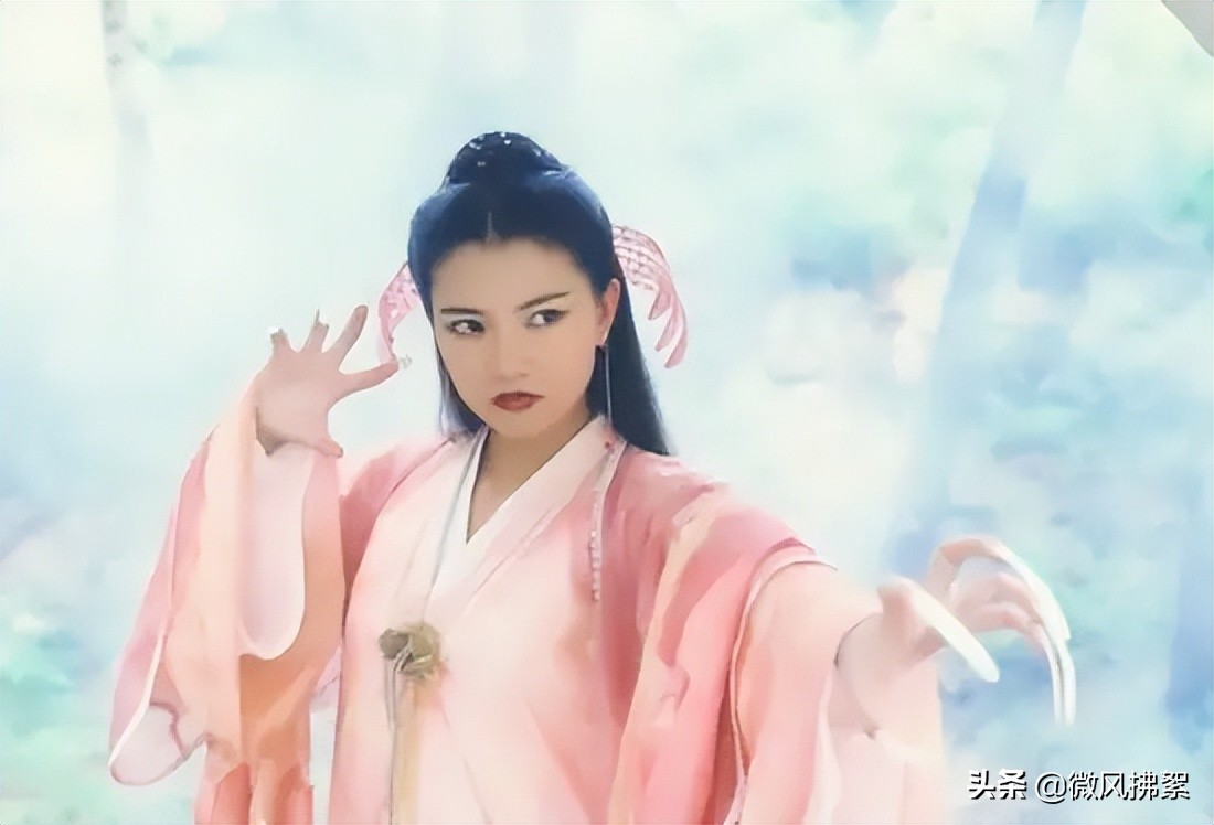 古装剧中的蛇蝎美人，化着最美的妆，做着最心狠手辣的事