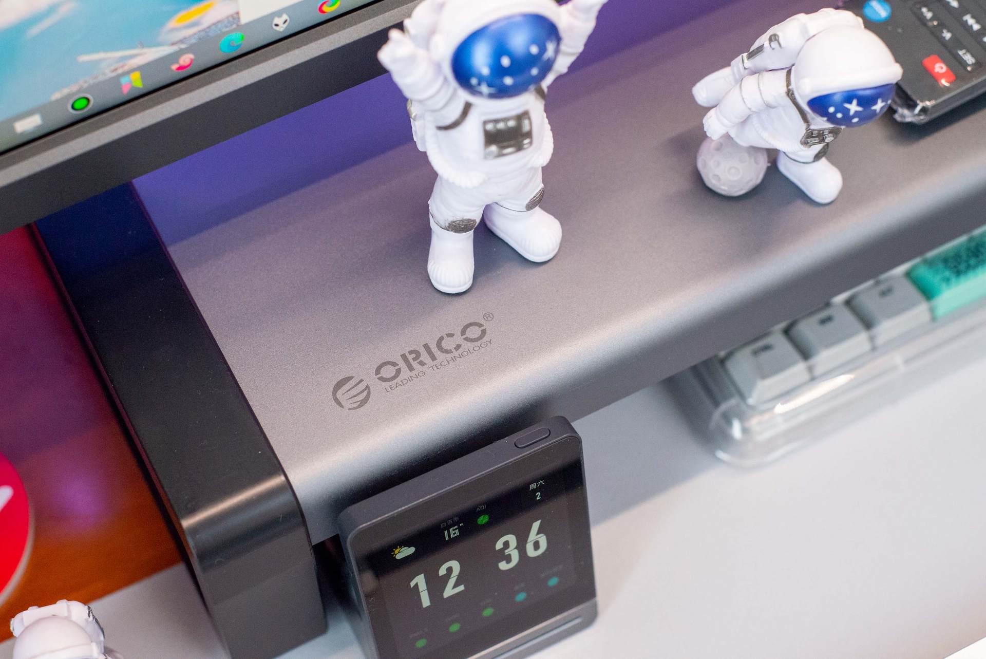 桌面改造 2.0，兼顾生产力与娱乐性的一体化空间