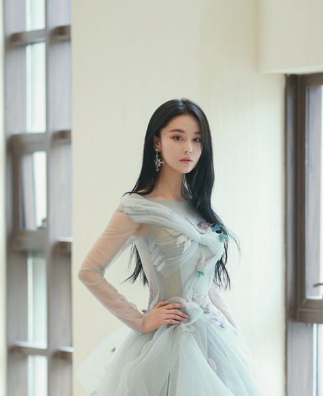 张馨予：以为嫁给军人的女明星，有颜有才