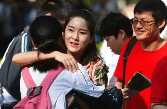 “坑惨”应届生的5个专业，就业率垫底，985大学也拯救不了