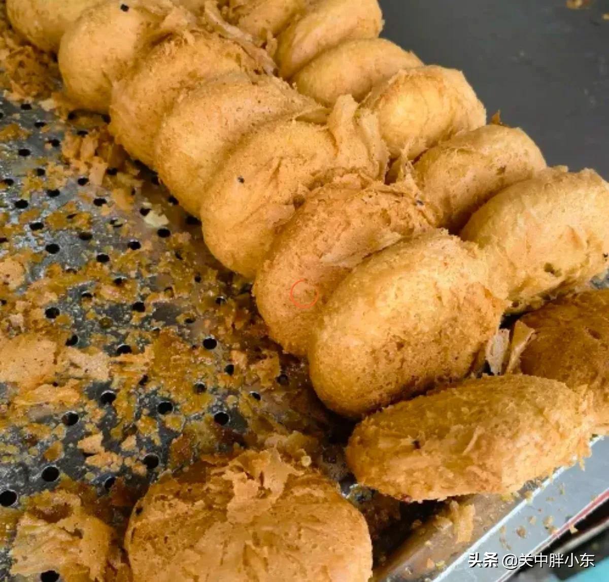 估计很多人不认识这个字,老di(同"递)家油糕,属于泾阳老字号有历史的