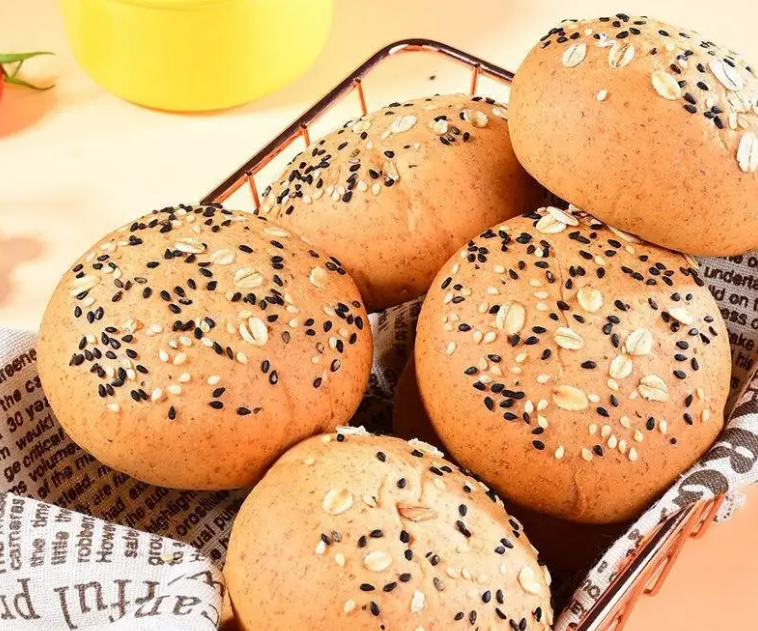 建议女大学生：多囤这5款小零食，解馋还养颜，焕发肌肤好光彩