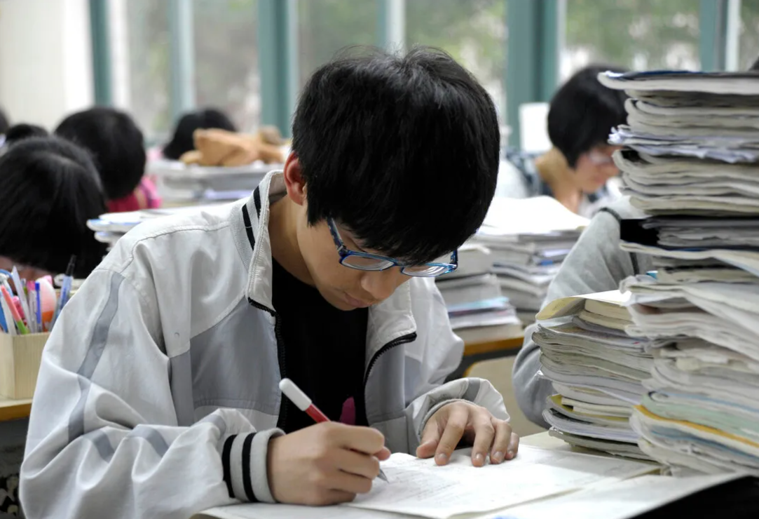 2022年高考即将到来，学生多少分能顺利考上本科？专家给出答案