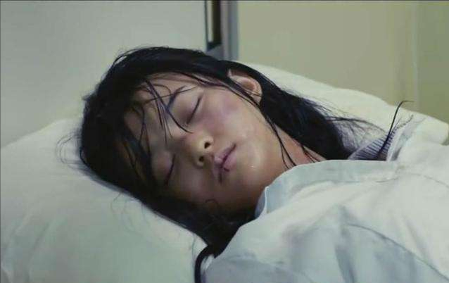 2009年，上海女硕士带母求学被拒自杀，校方回应：可赔偿，不道歉