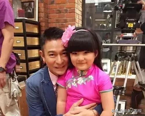 李湘多奢侈？一顿早餐7000，女儿每月生活费15万，穷人不配评价她