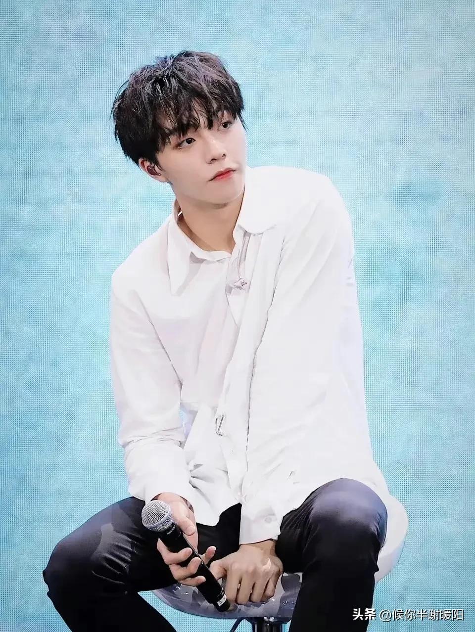 《中餐厅6》变化大，老嘉宾只剩黄晓明，网友：飞行嘉宾才有看头