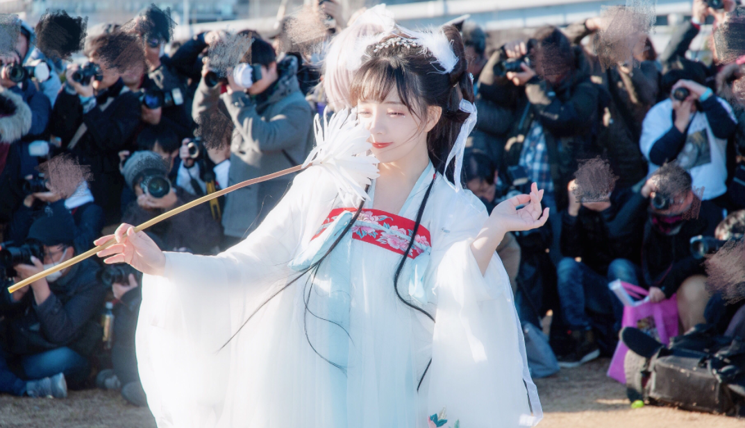国服第一萝莉” 王奕萌Cos《狐妖小红娘》涂山苏苏一炮而红-哪边嗨