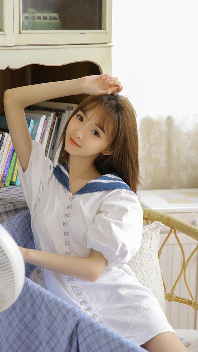 作文我看高考800字（眼神是心灵的世界）