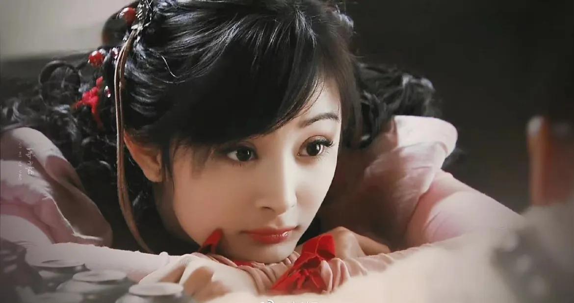 花钱如流水的4位女明星，一年2亿，有钱也养不起