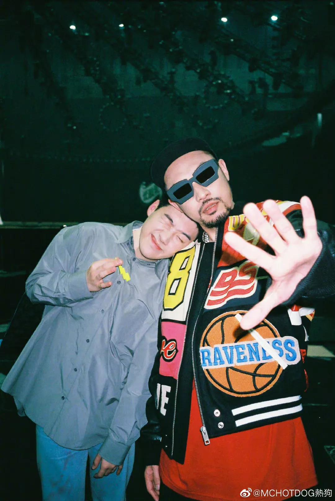 中国说唱巅峰对决，张颜齐输掉比赛，万妮达战胜乃万