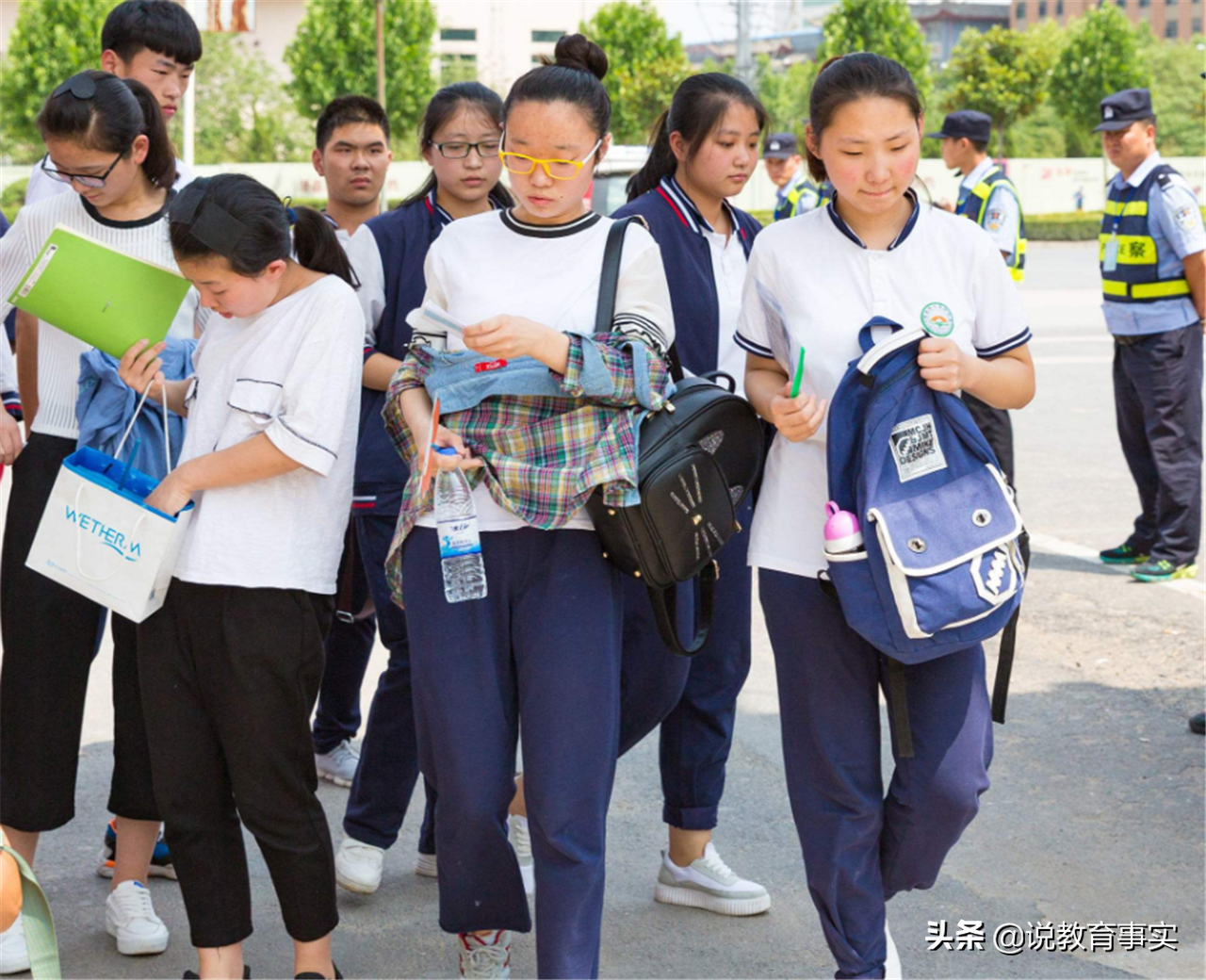 2022河南高考预测人数出炉，超出第一人口大省50万之多，究竟为何