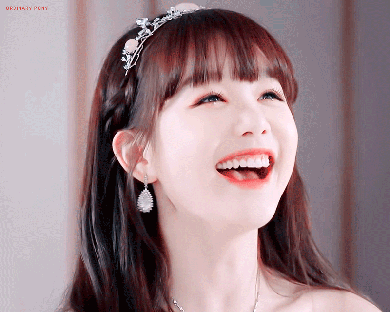 赵露思新剧翻车了？求求别再装甜妹了