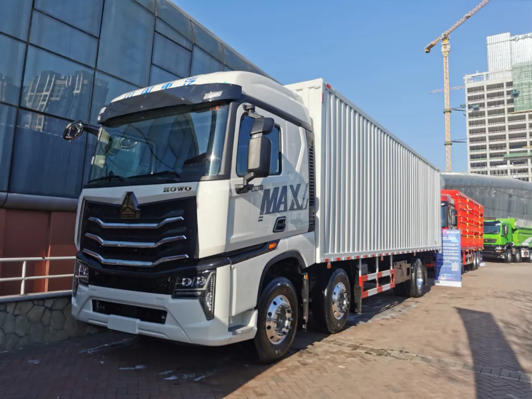 中国重汽2022年会都有啥车？600马力黄河X7丨汕德卡C9H等30多款