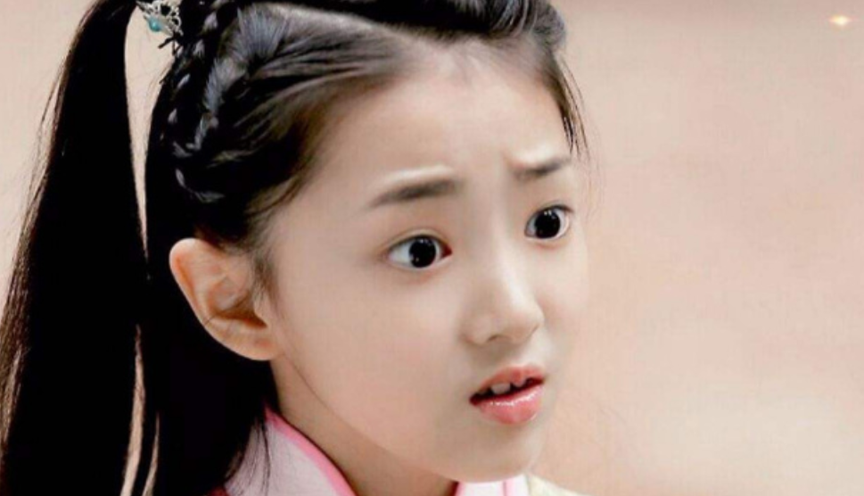 “一张嘴就露馅”的7位童星，缺点被放大，一个比一个亏