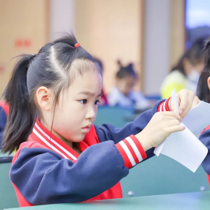 成都市双流区黄甲小学携手黄甲幼儿园开展手拉手幼小衔接活动