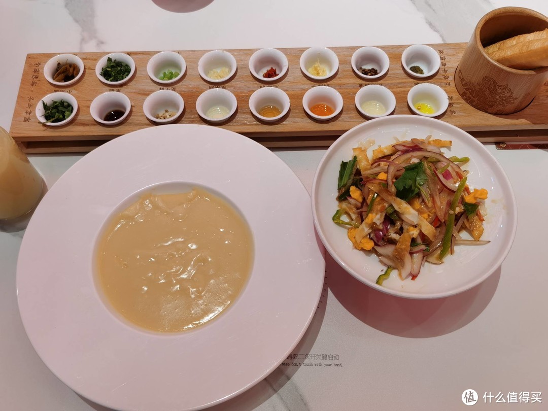 旅行就要边走边吃：舌尖上的昆明，盘点我在昆明吃到的各种美食