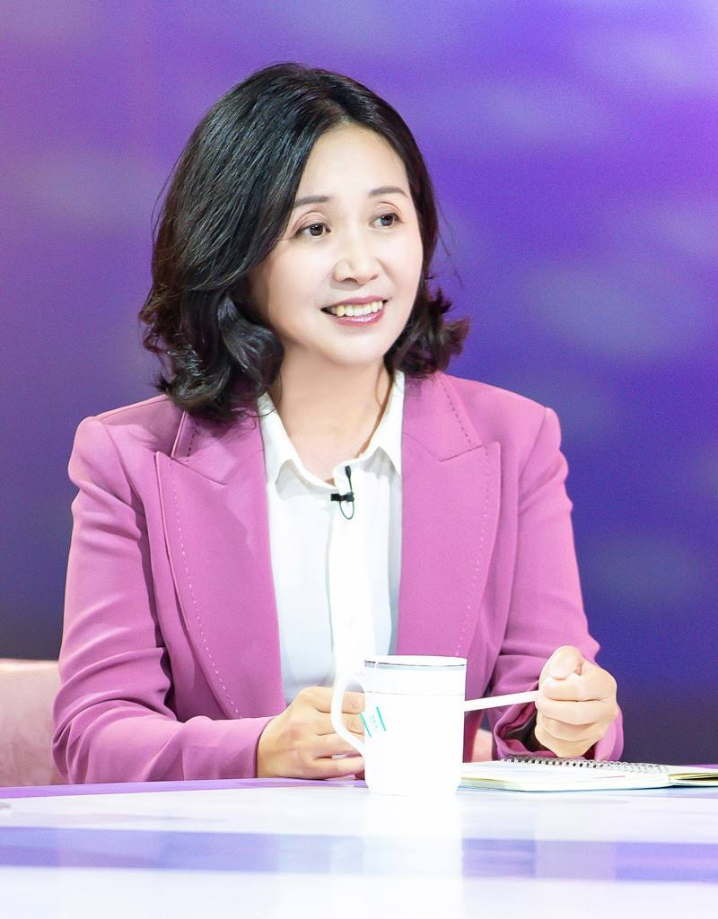 黄菡倒追老公恩爱31年54岁重返舞台孟非的最佳搭档