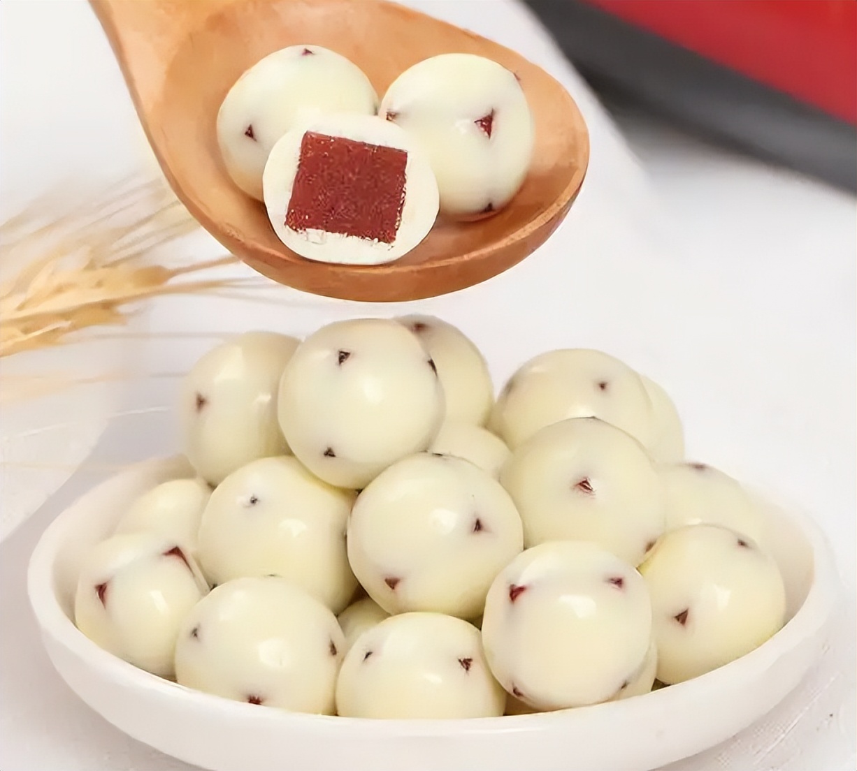 建议女大学生：多囤这5款小零食，解馋还养颜，焕发肌肤好光彩