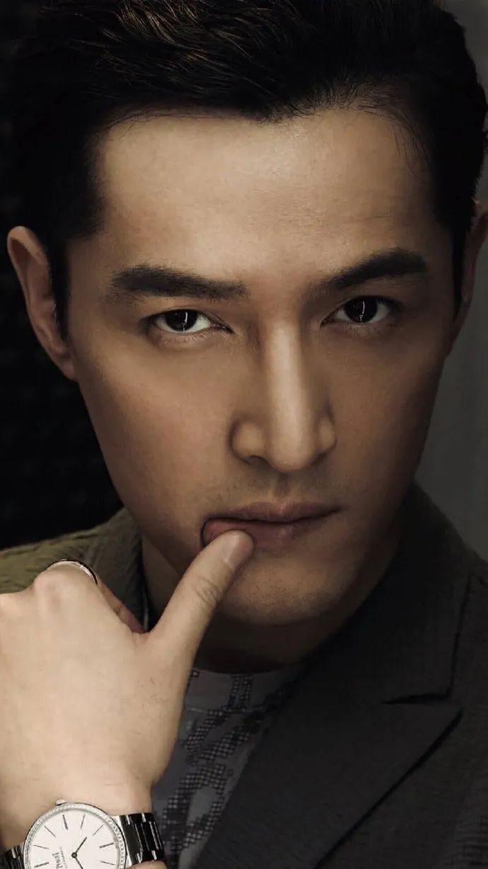 精选男明星壁纸合集｜秦霄贤｜白敬亭｜胡歌｜车银优｜陈立农
