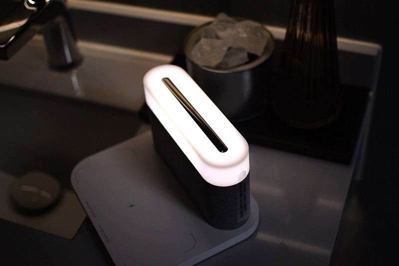 床头有它就够了 VFZ无线充.闹钟.小夜灯