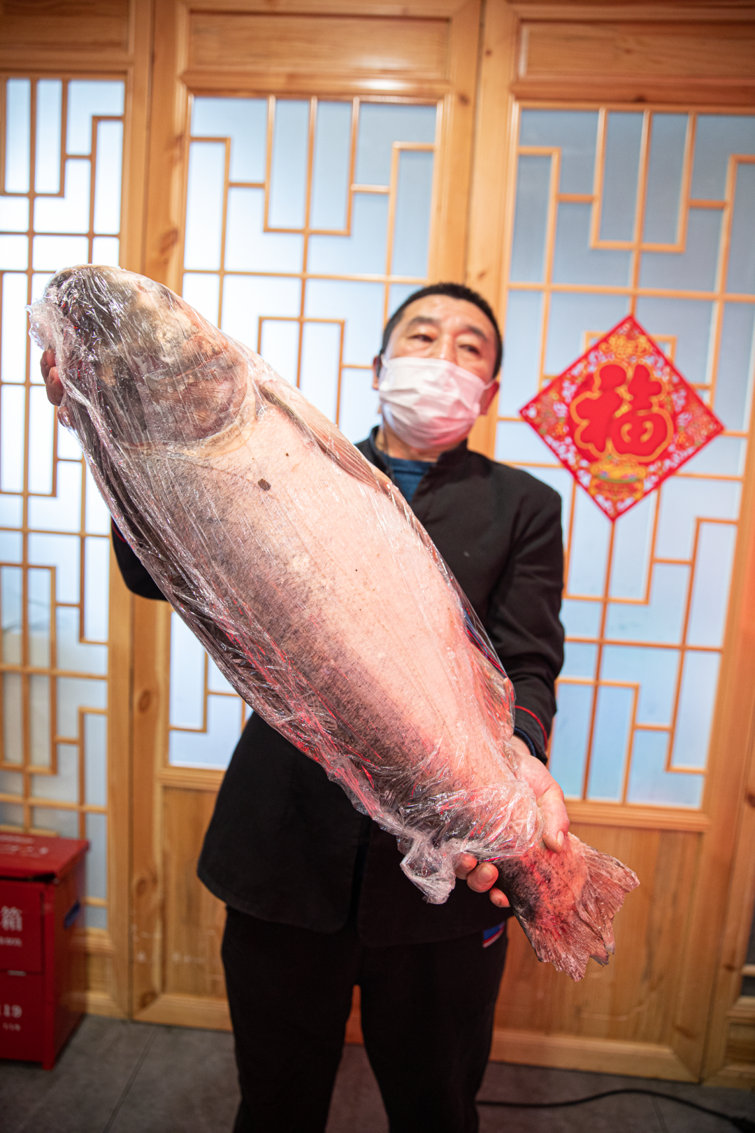 忒色滴很！西安这家神级铁锅炖，除了远点没毛病…