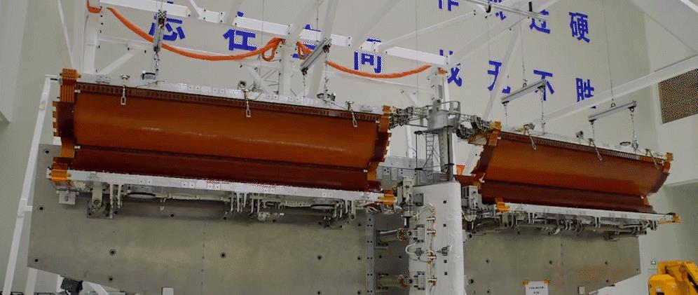 ���칬�ռ�վ֮����һ���ٶּ��ռ�վ���࣬���߶ԱȻ������