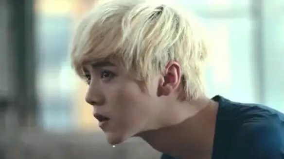 被抵制成这样，还不退圈？