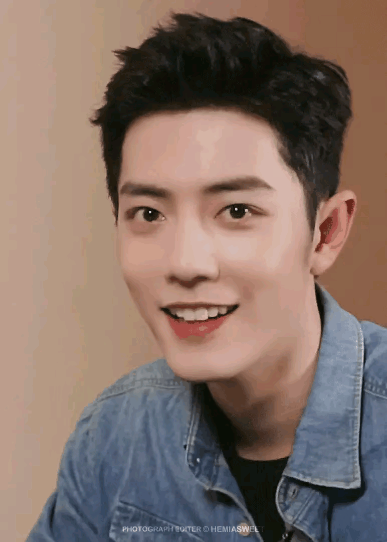 肖战各种深入人心的笑容，尤其是害羞时的笑，看不够啊